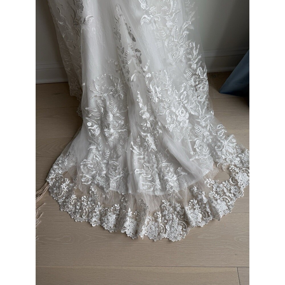 MERRY’S Lace Wedding Dress-Chapel Train-10; Fits Street Size 4 - Picture 7 of 14